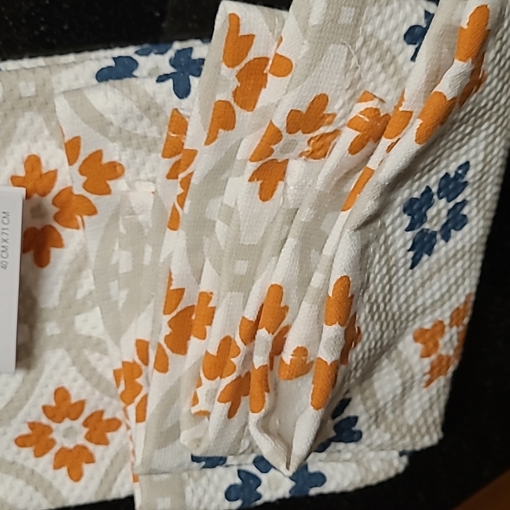 KitchenAid Towels - Picture 4 of 7